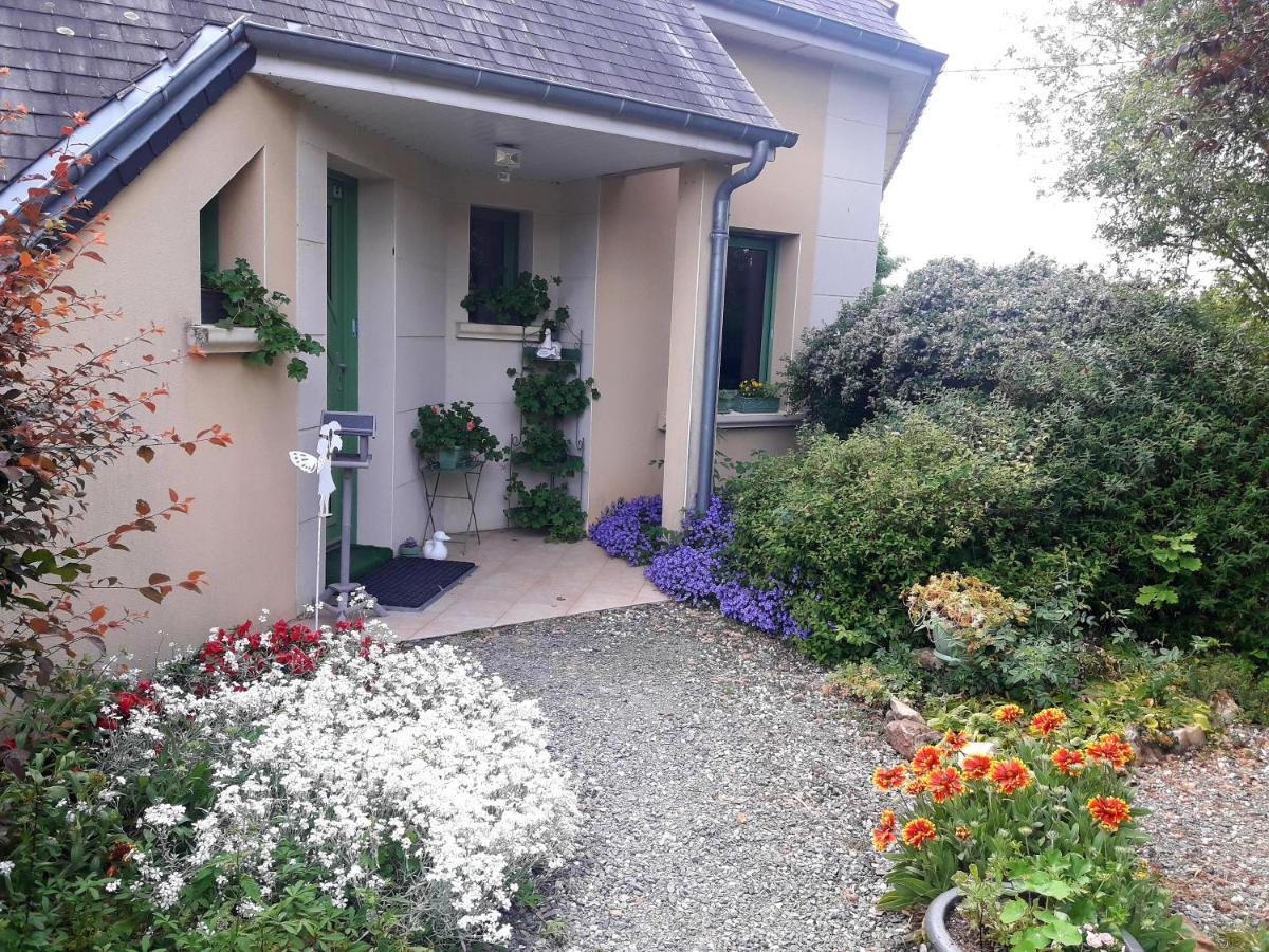 Chambre D'Hote Avec Piscine Couverte Coulaines Exterior foto